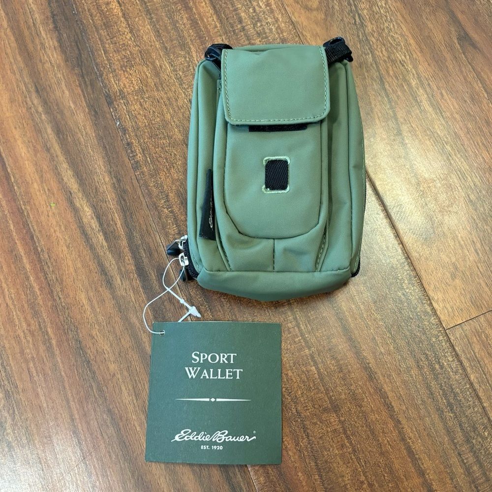 Eddie Bauer green sport wallet NWT